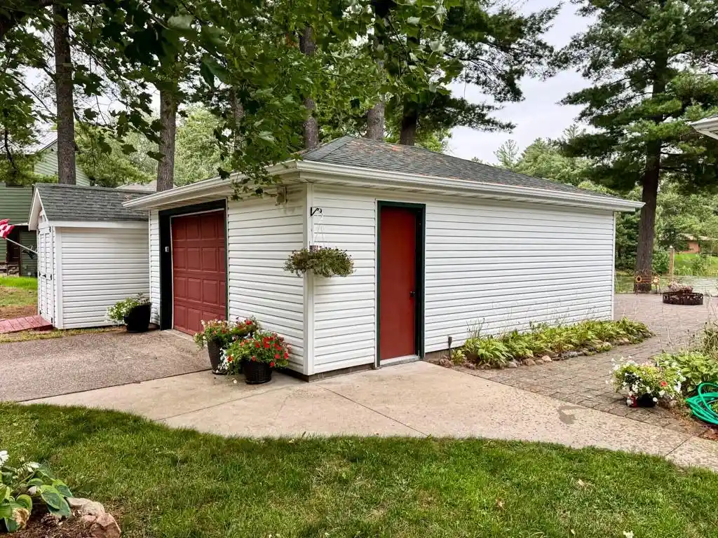 Photo 3 of Single family home for sale at 865 23 7/8 St, Chetek, WI 54728 | MLS# 1605045 | Listing updated on 2026-09-24