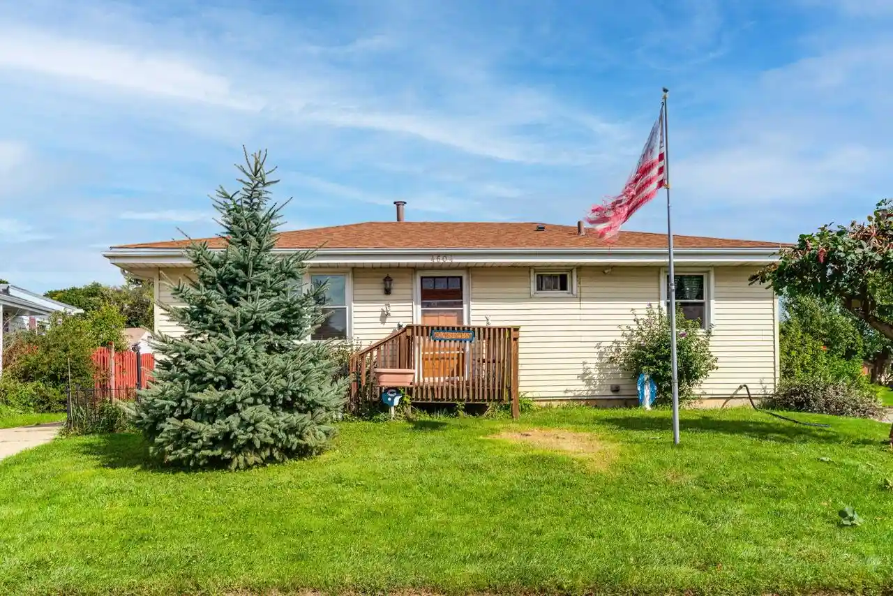 Photo 1 of Single family home for sale at 4604 50th Street, Kenosha, WI 53144 | MLS# 1981340 | Listing updated on 2026-09-18