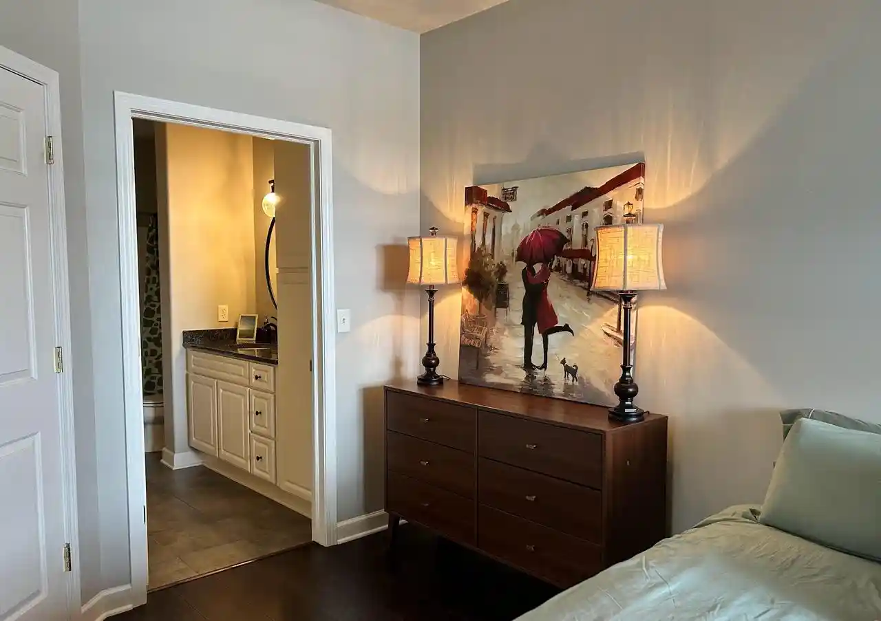 Listing Photo 5 - Condo for sale in building located at 1619 N Farwell Ave, Milwaukee, WI 53202 - Unit #310