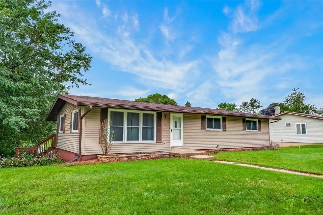 Photo 1 of Single family home for sale at 501 W North St, Dodgeville, WI 53533 | MLS# 2033037 | Listing updated on 2026-09-21