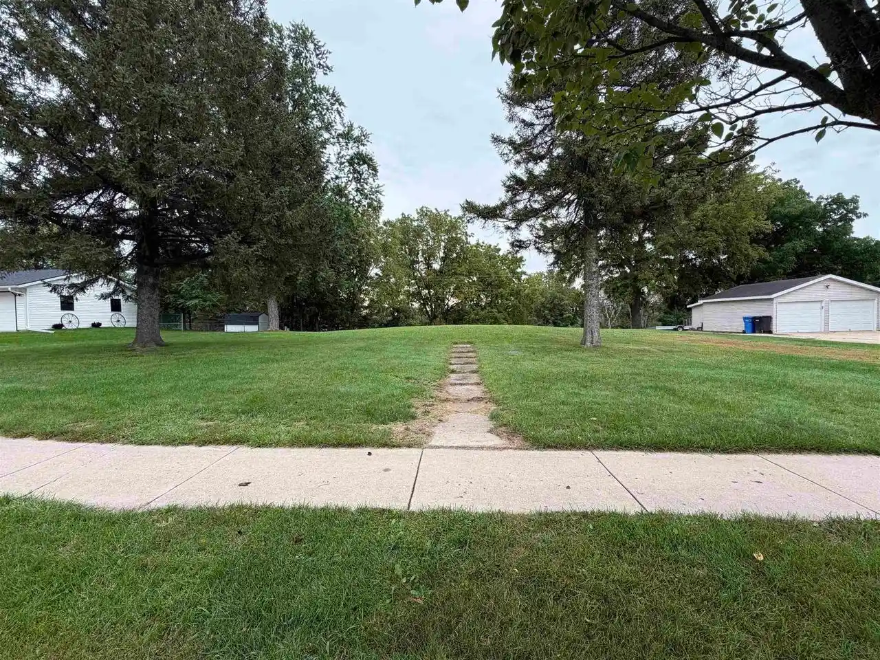 Photo 1 of Land for sale at 533 N Main St, Fall River, WI 53932 | MLS# 2033040 | Listing updated on 2026-09-24