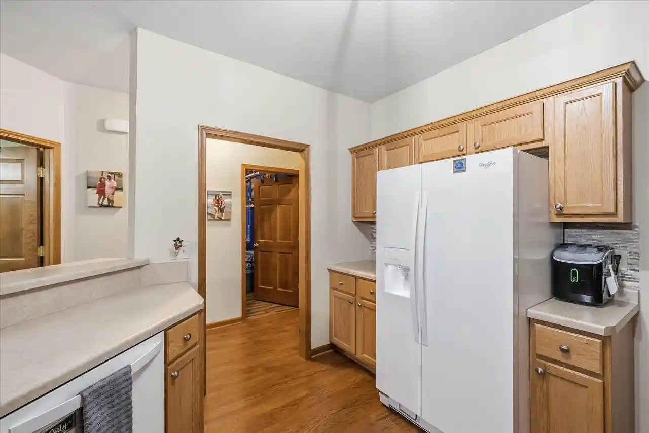 Photo 3 of Condo for sale at 752 Bridlewood Dr #2202D, Hartford, WI 53027 | MLS# 1981381 | Listing updated on 2026-10-10