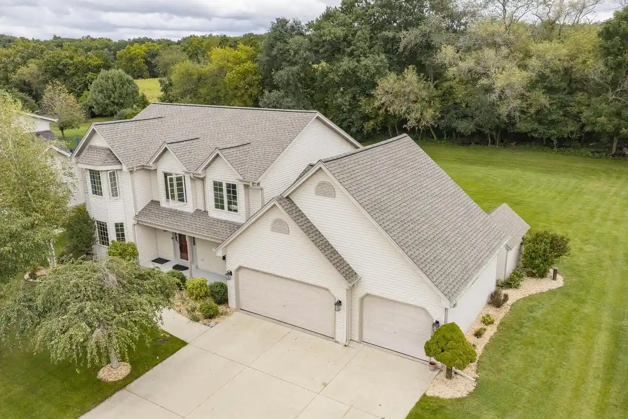 Photo 1 of Single family home for sale at 843 Prairie View Dr, Burlington, WI 53105 | MLS# 1981382 | Listing updated on 2026-09-29