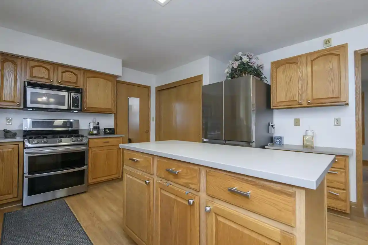 Photo 3 of Single family home for sale at 843 Prairie View Dr, Burlington, WI 53105 | MLS# 1981382 | Listing updated on 2026-09-29