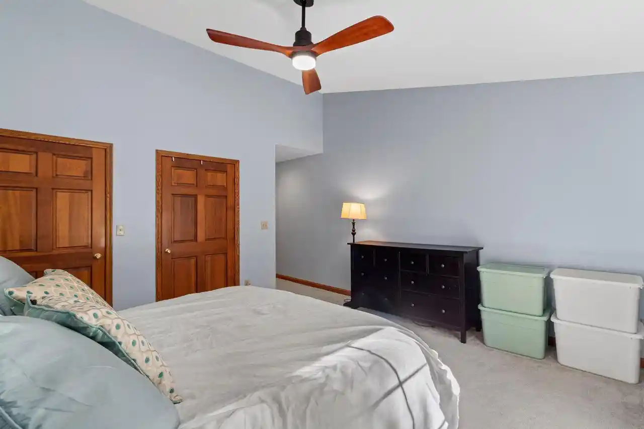 Photo 4 of Sale Pending at 7727 W Maple Ridge Ct, Franklin, WI 53132 | MLS# 1981396 | Listing updated on 2026-09-21