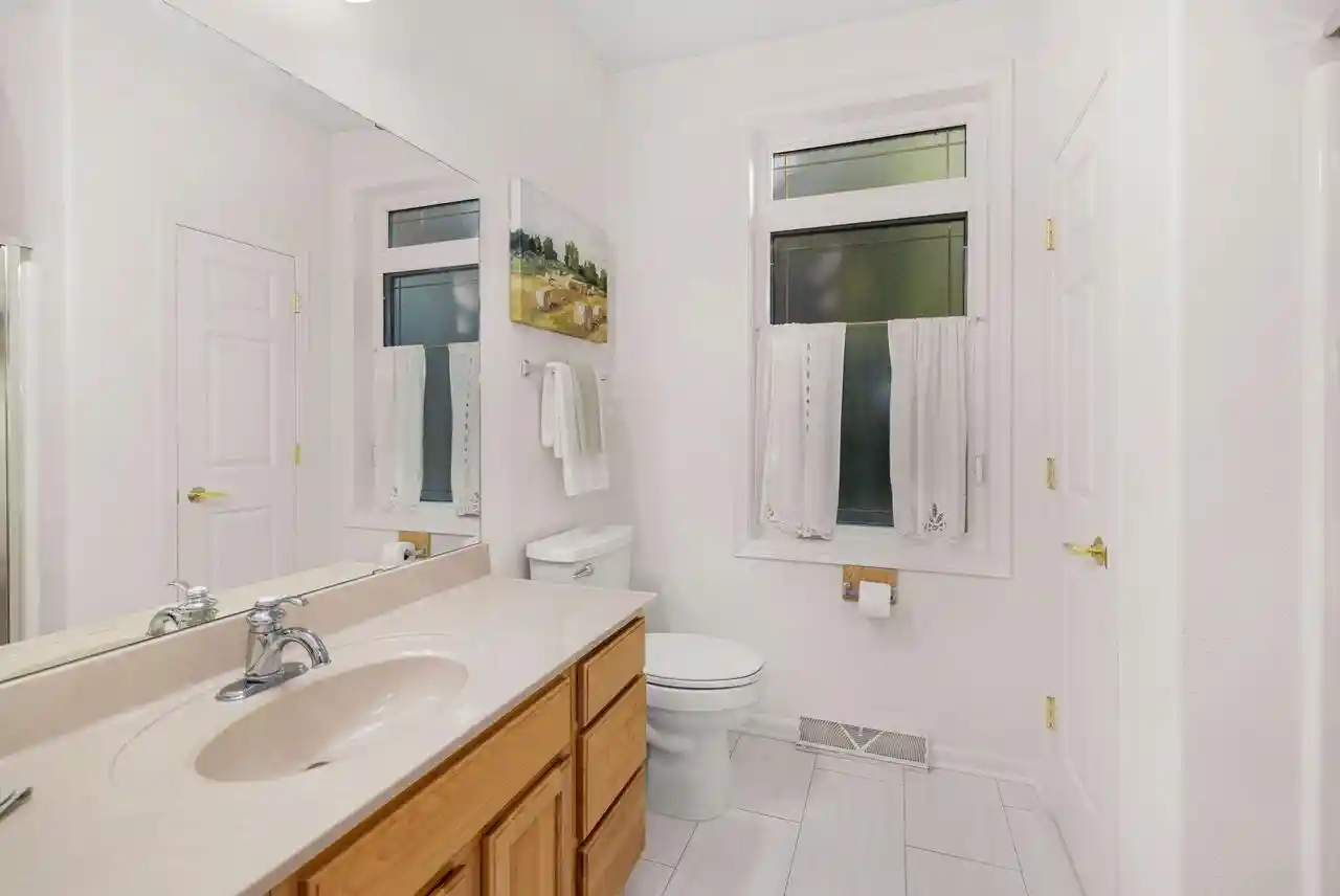 Listing Photo 4 - Condo for sale in building located at 370 E Veterans Wy, Mukwonago, WI 53149 - Unit #4