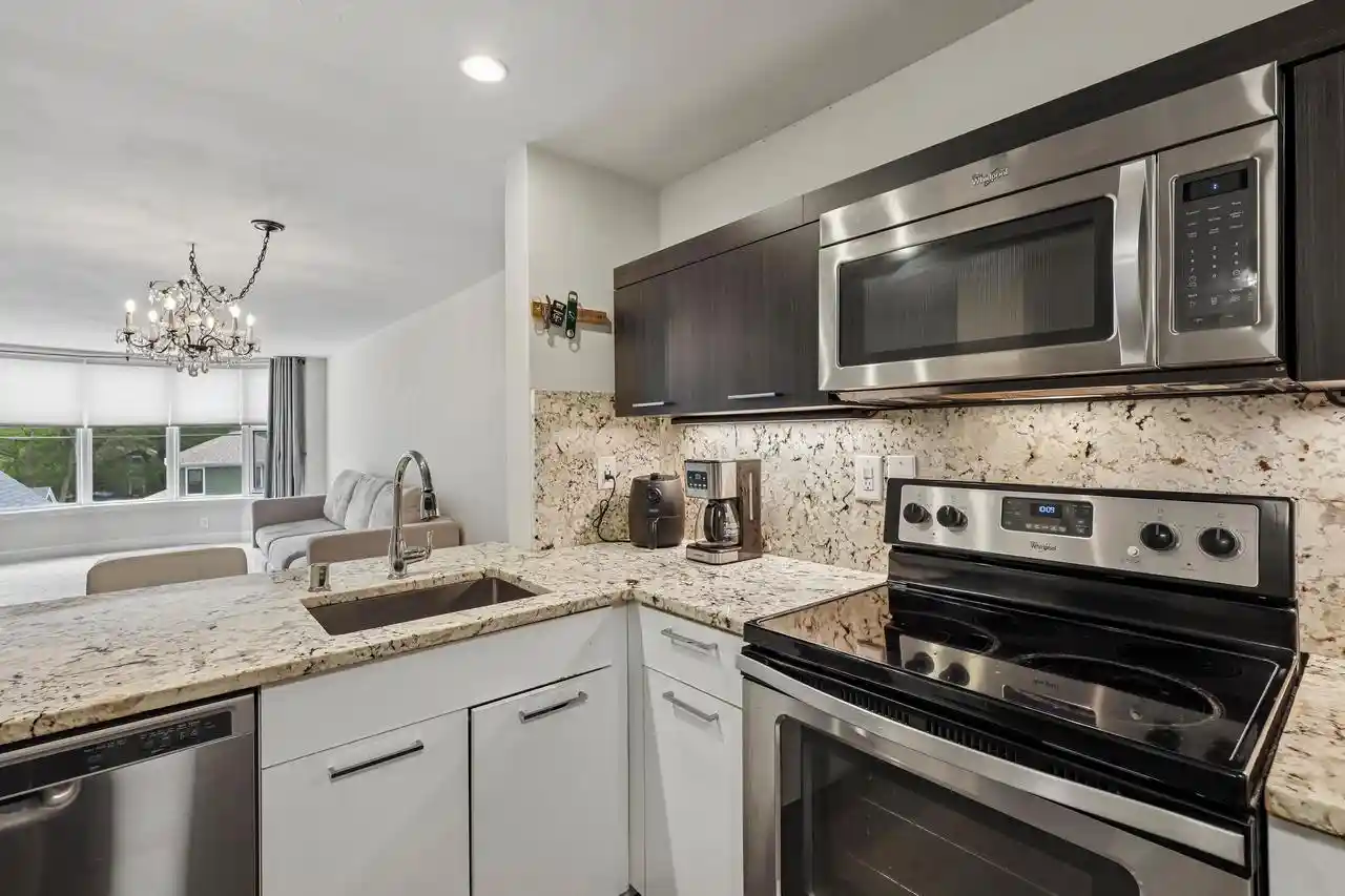 Photo 3 of Condo for sale at 2525 S Shore Dr #3B, Milwaukee, WI 53207 | MLS# 1981408 | Listing updated on 2026-09-19
