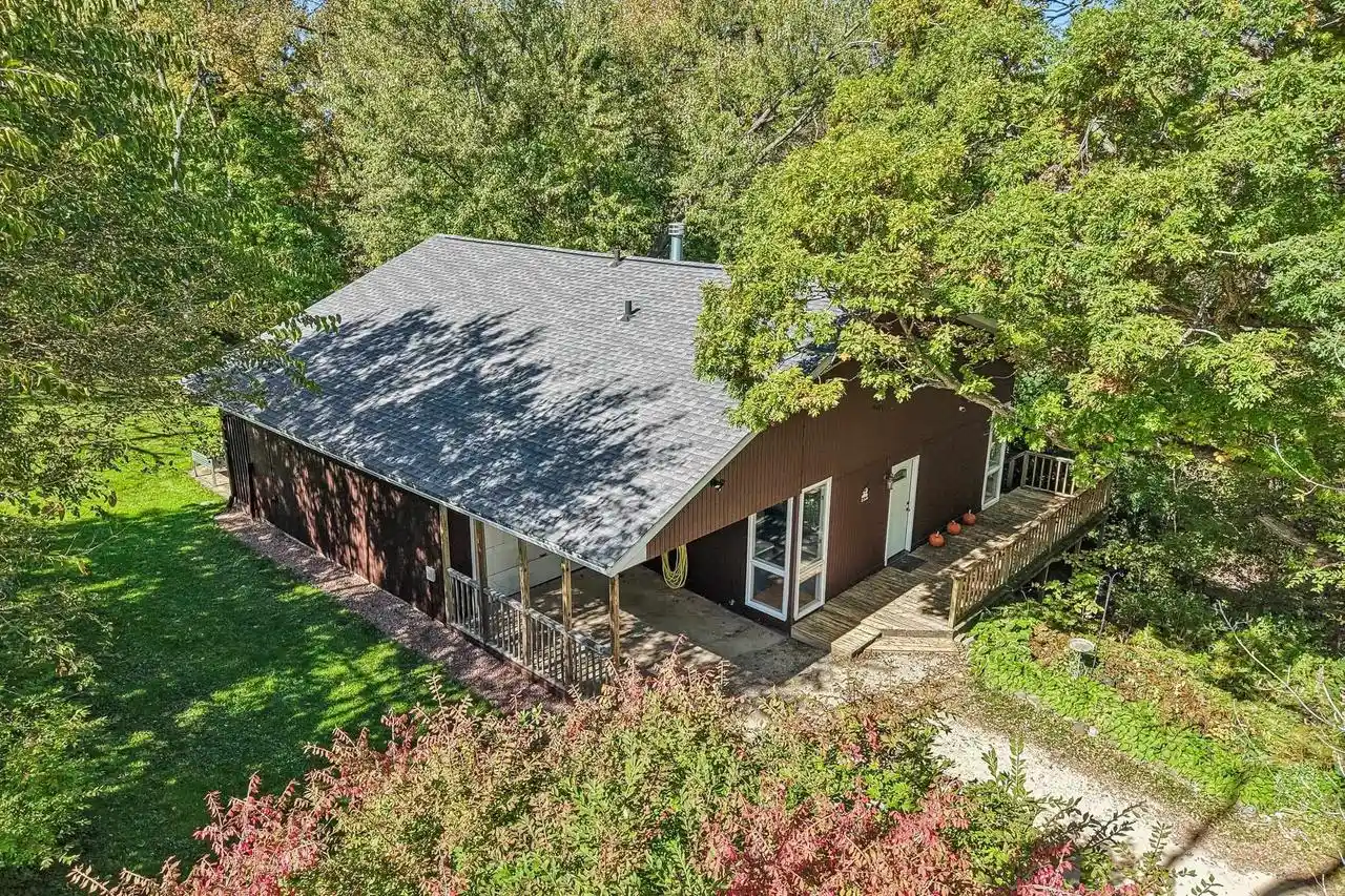 Photo 1 of Single family home for sale at 10616 Fesenfeld Rd, Black Earth, WI 53515 | MLS# 2033059 | Listing updated on 2026-10-09