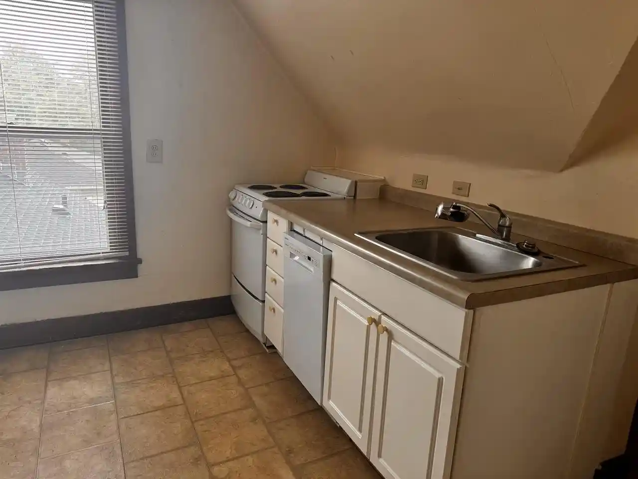 Photo 4 of Multi family home for sale at 1013 Colby St, Madison, WI 53715 | MLS# 2033061 | Listing updated on 2026-09-20