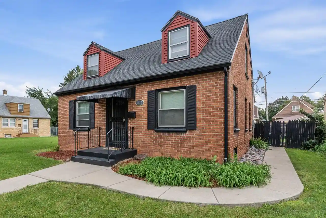 Photo 1 of Single family home for sale at 4530 N 42nd Street, Milwaukee, WI 53209 | MLS# 1981436 | Listing updated on 2026-10-01