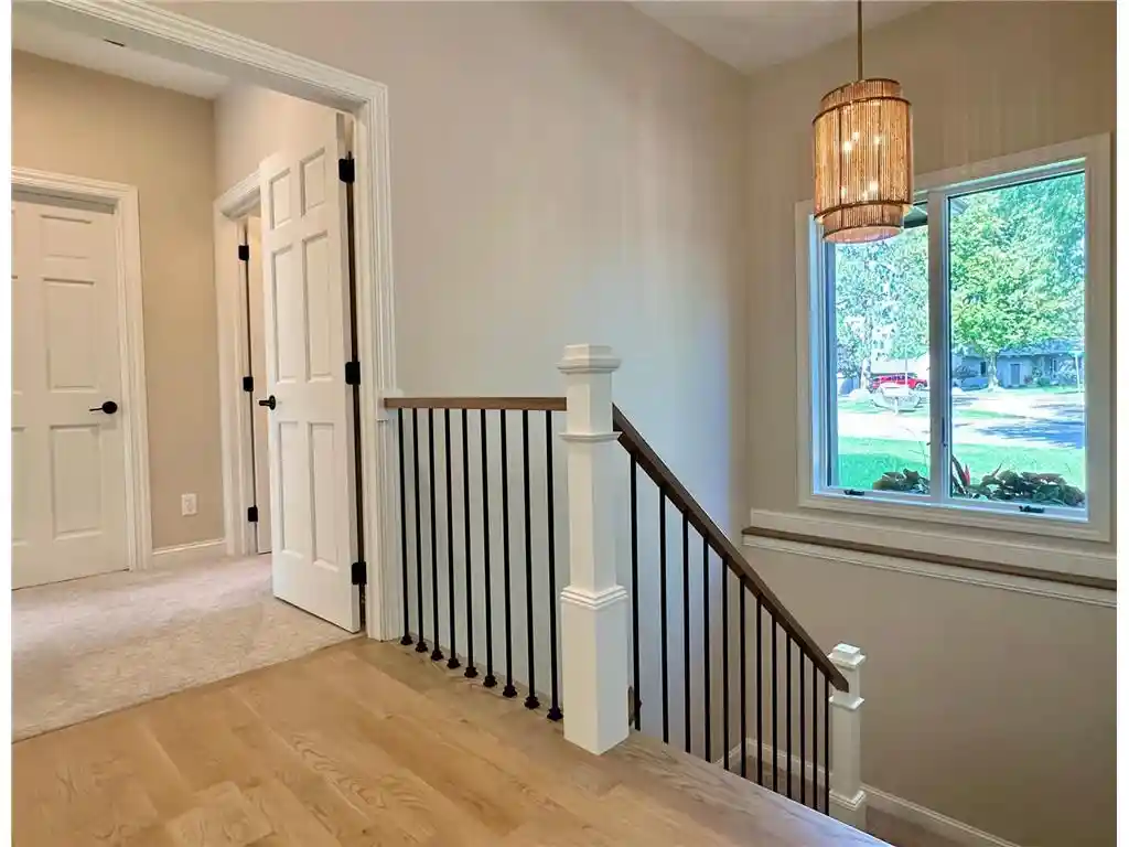 Photo 3 of Single family home for sale at 550 Pine Ridge Ct, New Richmond, WI 54017 | MLS# 7147364 | Listing updated on 2026-09-22