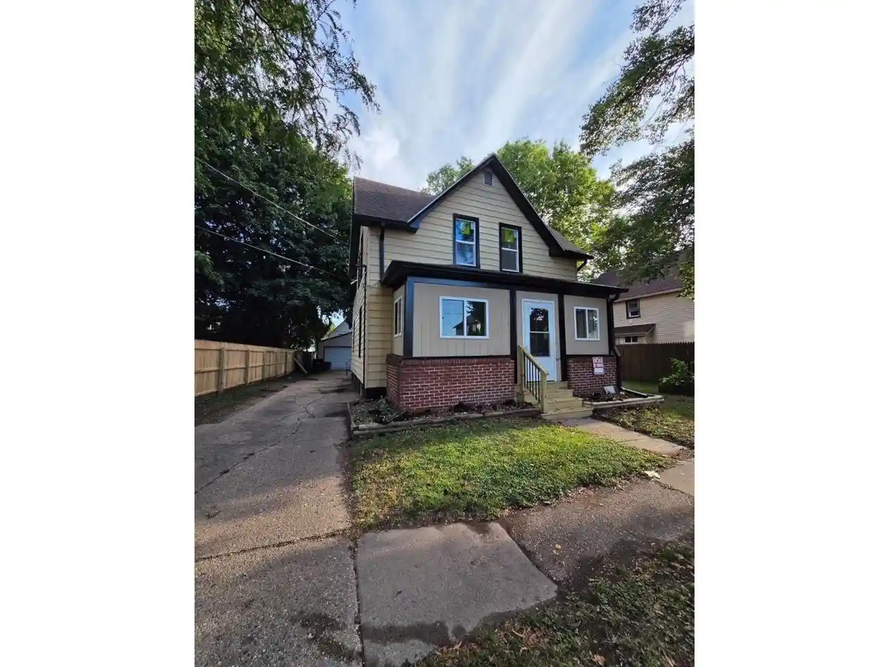 Photo 1 of Single family home for sale at 918 Gerald Ave, Beloit, WI 53511 | MLS# 2033069 | Listing updated on 2026-09-20