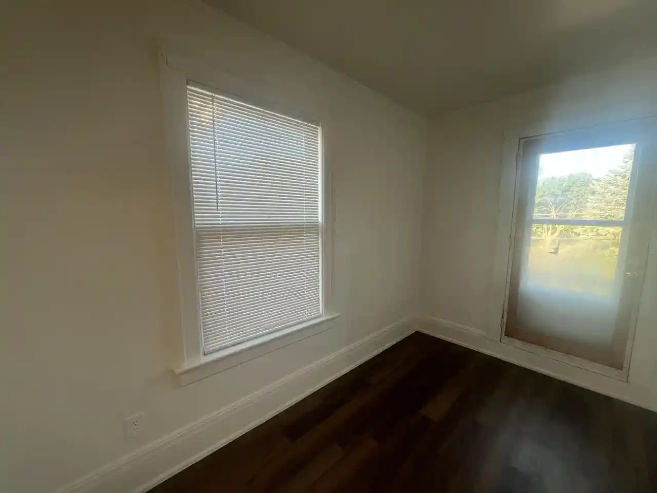 Listing Photo 3 - Condo for sale in building located at 1253-1255 N 34th St, Milwaukee, WI 53208 - Unit #1255