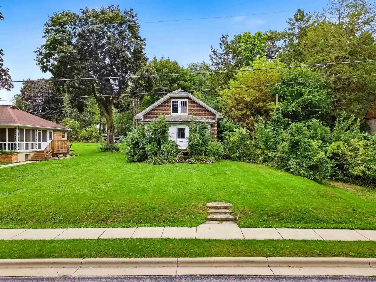 Photo 1 of Single family home for sale at 524 Griffith St, Lake Mills, WI 53551 | MLS# 2033077 | Listing updated on 2026-09-21