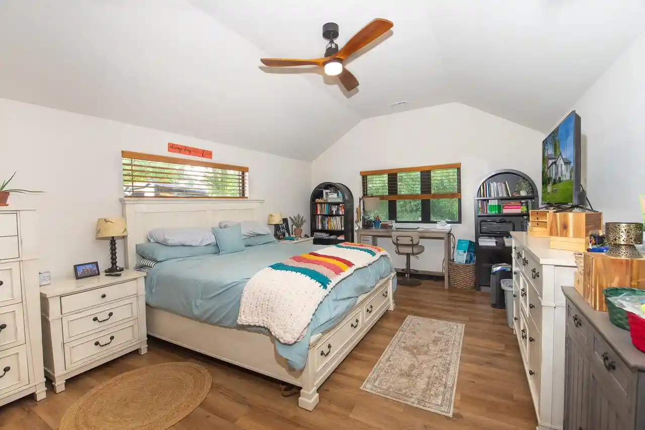 Photo 4 of Single family home for sale at 1400 Lincolnwood Dr, Union Grove, WI 53182 | MLS# 1981453 | Listing updated on 2026-09-25