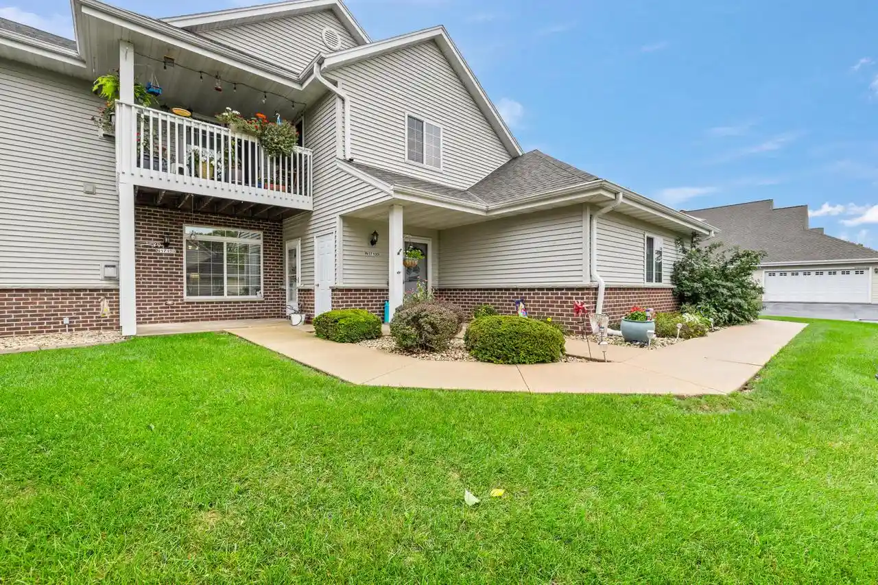 Photo 1 of Condo for sale at W197n17128 Stonewall Dr, Jackson, WI 53037 | MLS# 1981463 | Listing updated on 2026-09-21