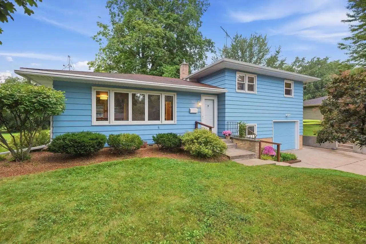 Photo 1 of Single family home for sale at 607 Hillcrest Dr, Oregon, WI 53575 | MLS# 2033085 | Listing updated on 2026-10-02