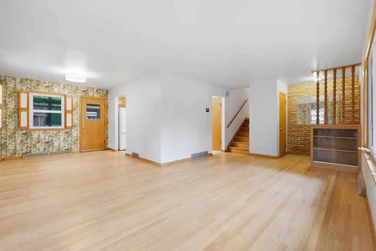 Photo 3 of Single family home for sale at 607 Hillcrest Dr, Oregon, WI 53575 | MLS# 2033085 | Listing updated on 2026-10-02