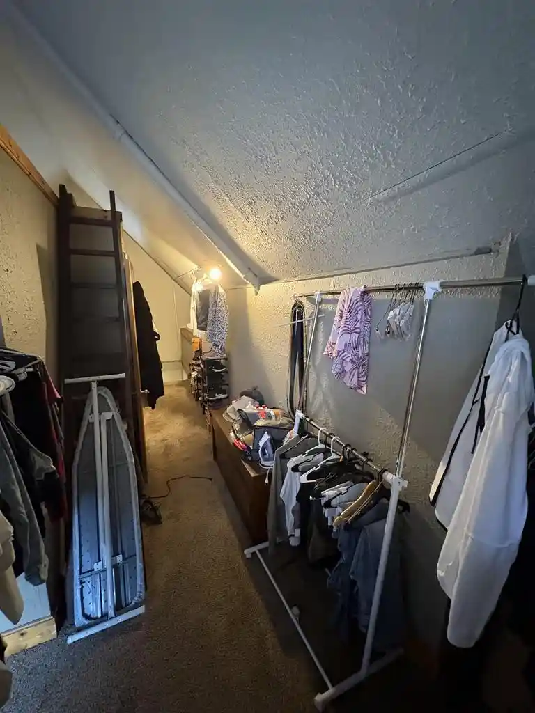 Listing Photo 4 - Condo for sale in building located at 2565 N Weil St, Milwaukee, WI 53212