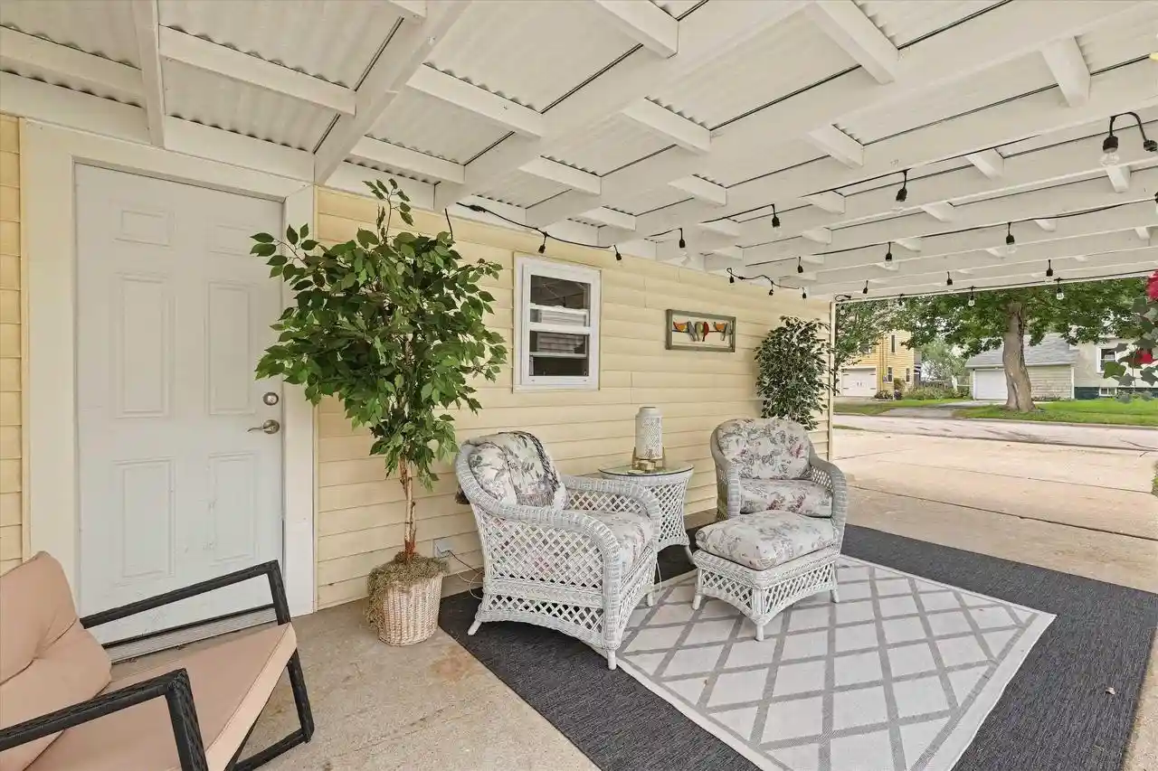 Photo 3 of Single family home for sale at 731 E Roosevelt St, Appleton, WI 54911 | MLS# 50332985 | Listing updated on 2026-09-21
