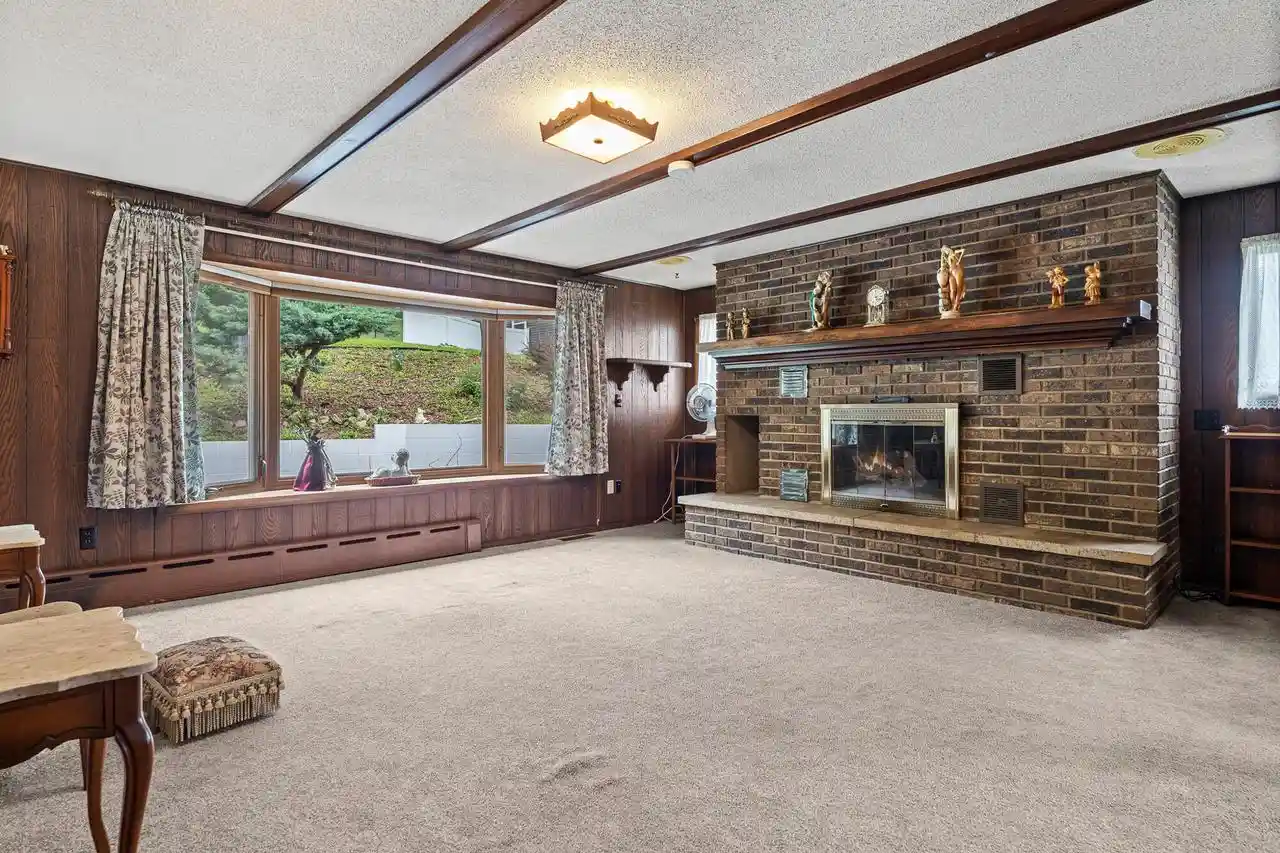 Photo 3 of Single family home for sale at 858 Vista Ct N, La Crosse, WI 54601 | MLS# 1981470 | Listing updated on 2026-10-04