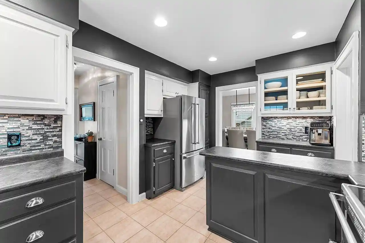 Photo 3 of Single family home for sale at 254 Warren Ct, Green Bay, WI 54301 | MLS# 50332995 | Listing updated on 2026-09-21