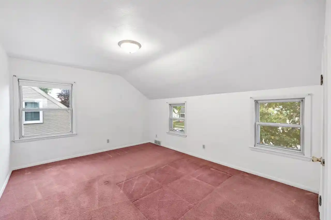 Photo 3 of Single family home for sale at 1019 Marshall Ave, Green Bay, WI 54303 | MLS# 50332998 | Listing updated on 2026-09-22