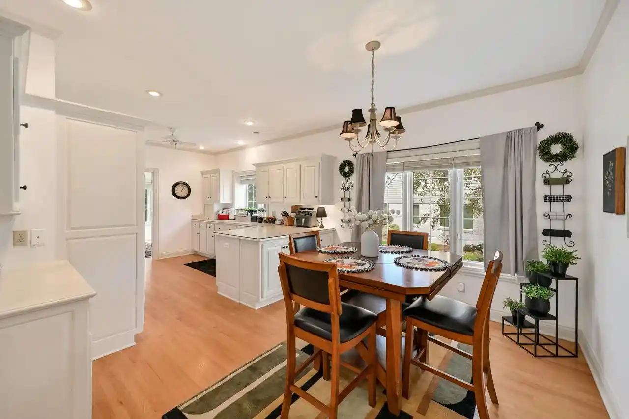 Photo 3 of Condo for sale at 2636 W Lake Forest Ct, Mequon, WI 53092 | MLS# 1981482 | Listing updated on 2026-09-30