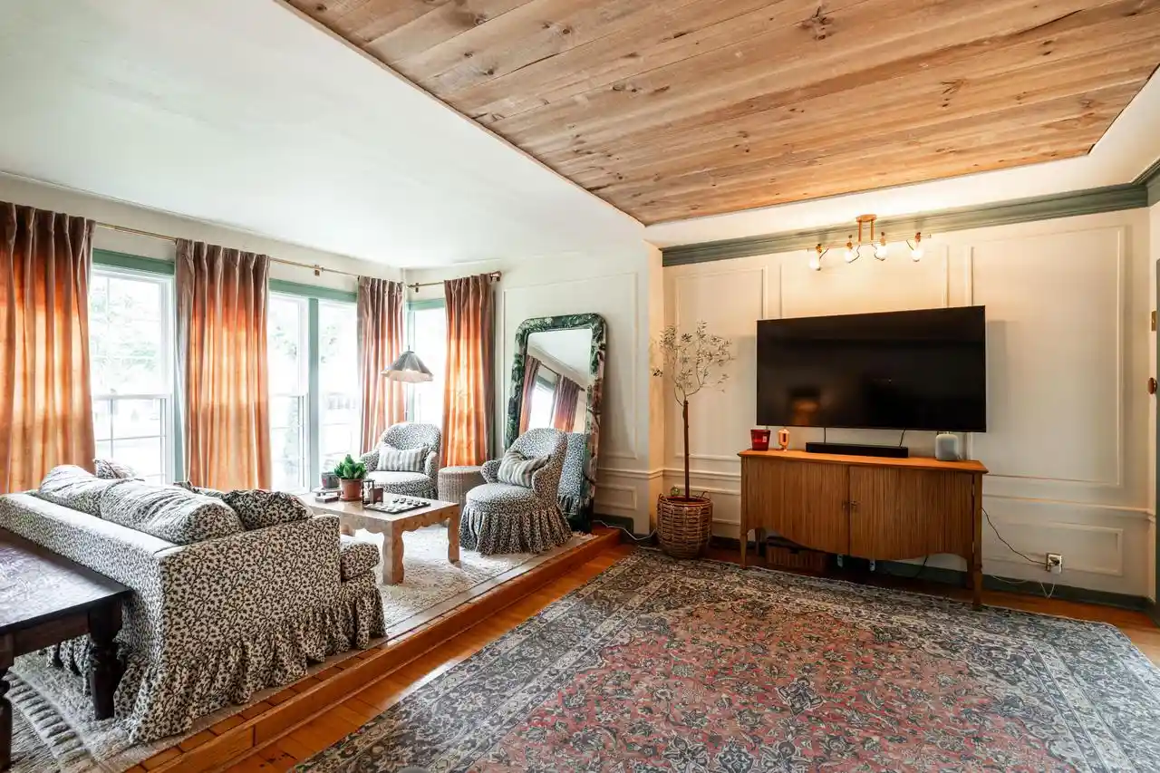 Photo 48 of Single family home for sale at 5861 N Bay Ridge Ave, Milwaukee, WI 53217 | MLS# 1981490 | Listing updated on 2026-10-15