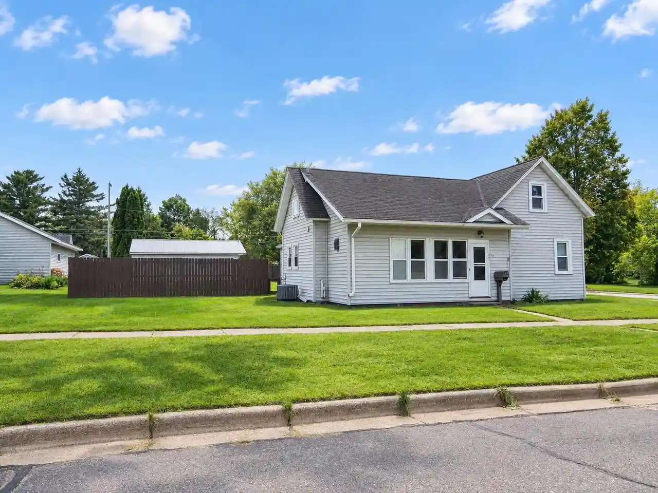 Photo 1 of Single family home for sale at 601 E 7th Street, Merrill, WI 54452 | MLS# 22604674 | Listing updated on 2026-09-21