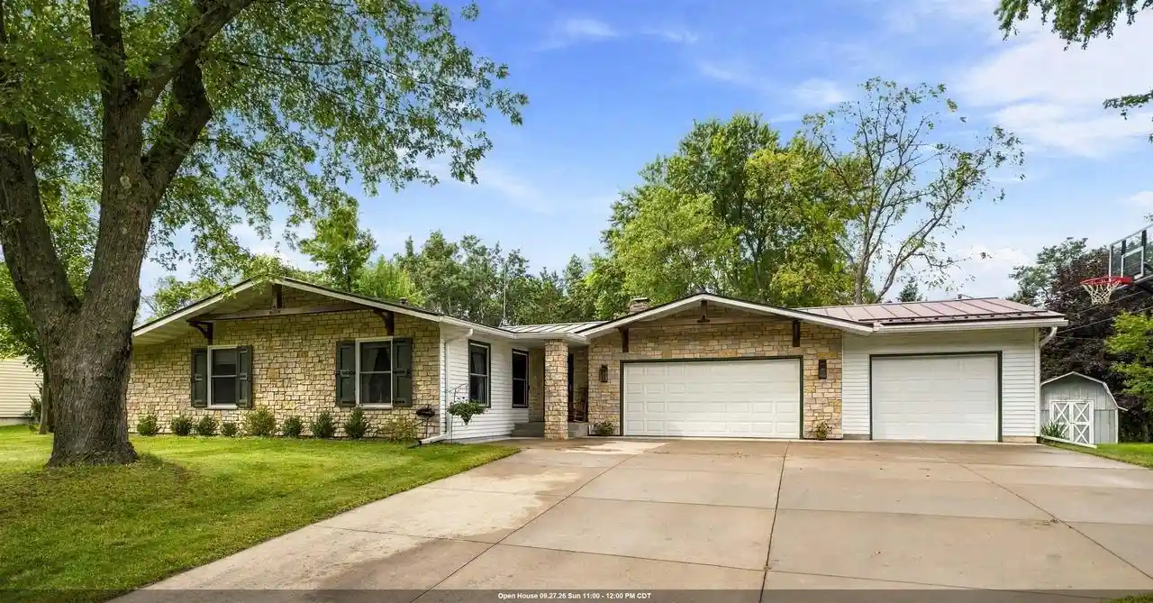 Photo 1 of Single family home for sale at 416 S Harrison St, Waupaca, WI 54981 | MLS# 50333000 | Listing updated on 2026-09-23
