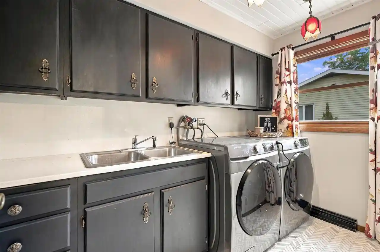 Photo 3 of Single family home for sale at 416 S Harrison St, Waupaca, WI 54981 | MLS# 50333000 | Listing updated on 2026-09-23