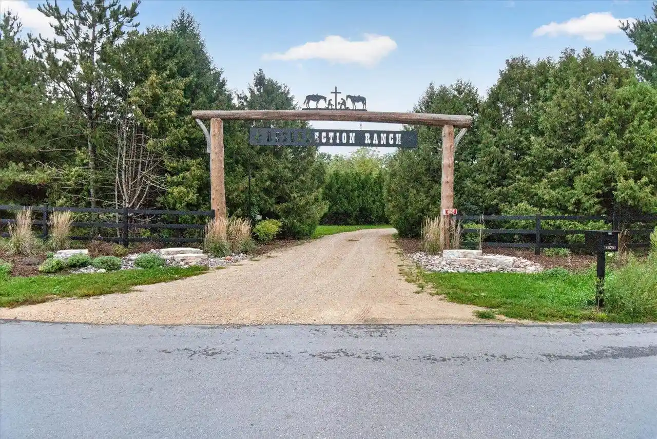 Photo 1 of Mansion for sale at 4025 S Bernstein Rd, Orfordville, WI 53576 | MLS# 2033100 | Listing updated on 2026-10-05