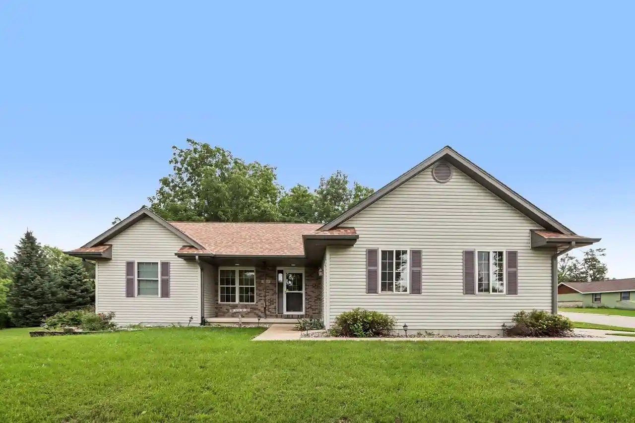 Photo 1 of Single family home for sale at 1110 Gruennert Ct, Jefferson, WI 53549 | MLS# 1981493 | Listing updated on 2026-10-06