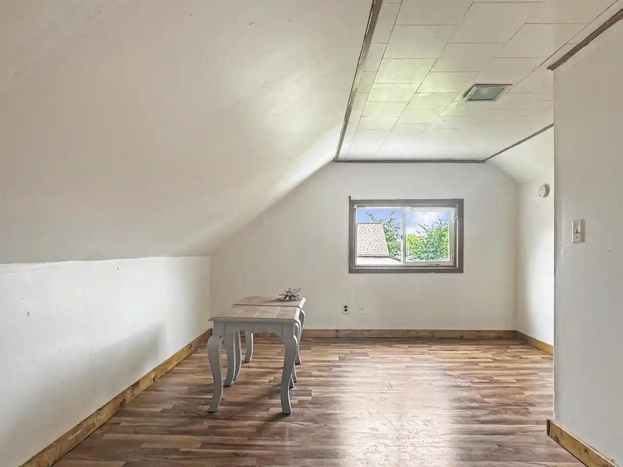 Photo 4 of Single family home for sale at 2100 14th Avenue, Menominee, MI 49858 | MLS# 50333008 | Listing updated on 2026-10-06
