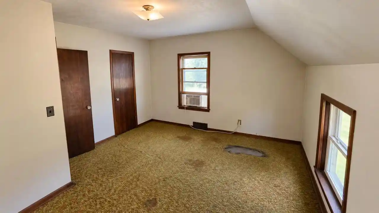 Photo 3 of Single family home for sale at 1043 N Monroe St, Waterloo, WI 53594 | MLS# 2033107 | Listing updated on 2026-09-21