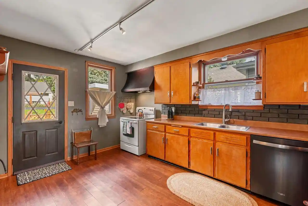 Photo 4 of Single family home for sale at 502 Union St, Hartford, WI 53027 | MLS# 1981506 | Listing updated on 2026-09-30