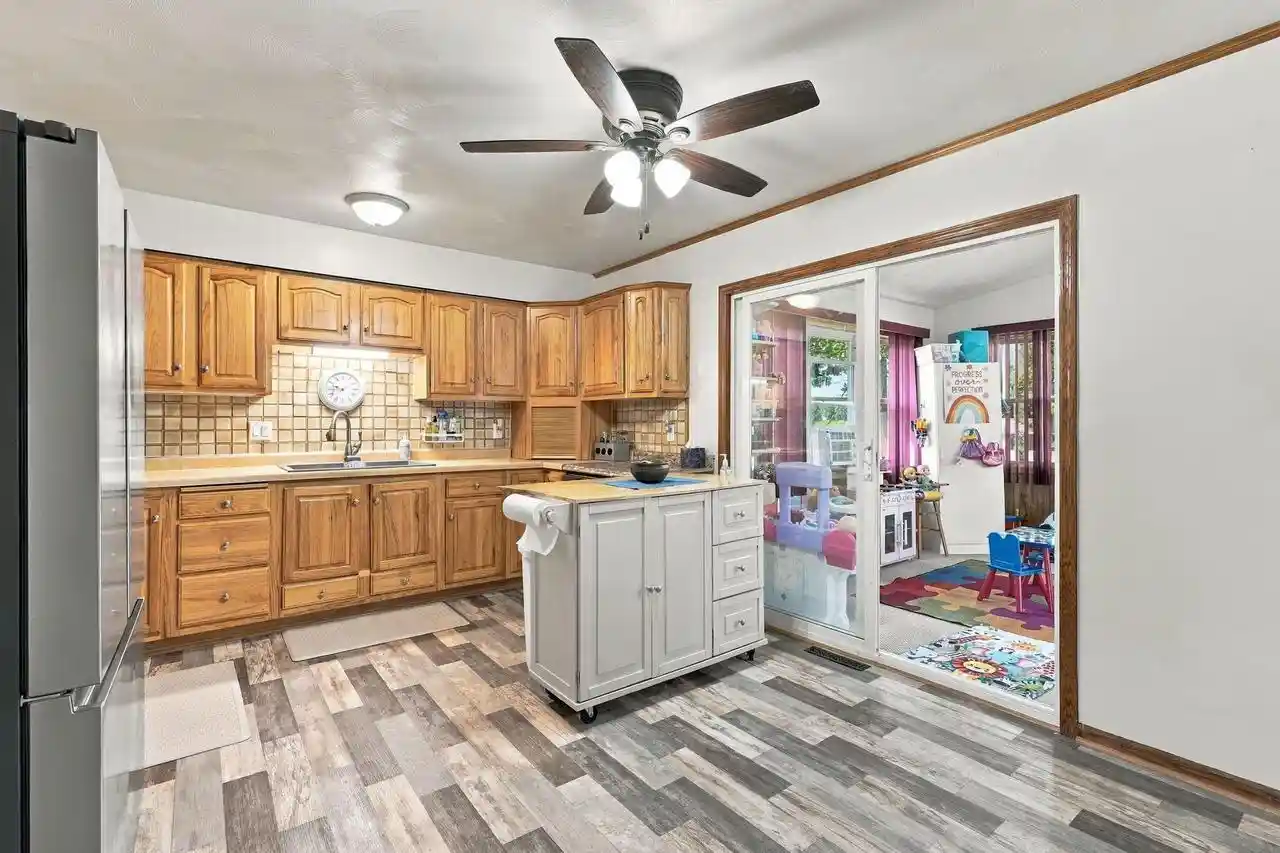Photo 4 of Single family home for sale at 307 Locust St, Lena, IL 61048 | MLS# 2033108 | Listing updated on 2026-09-29