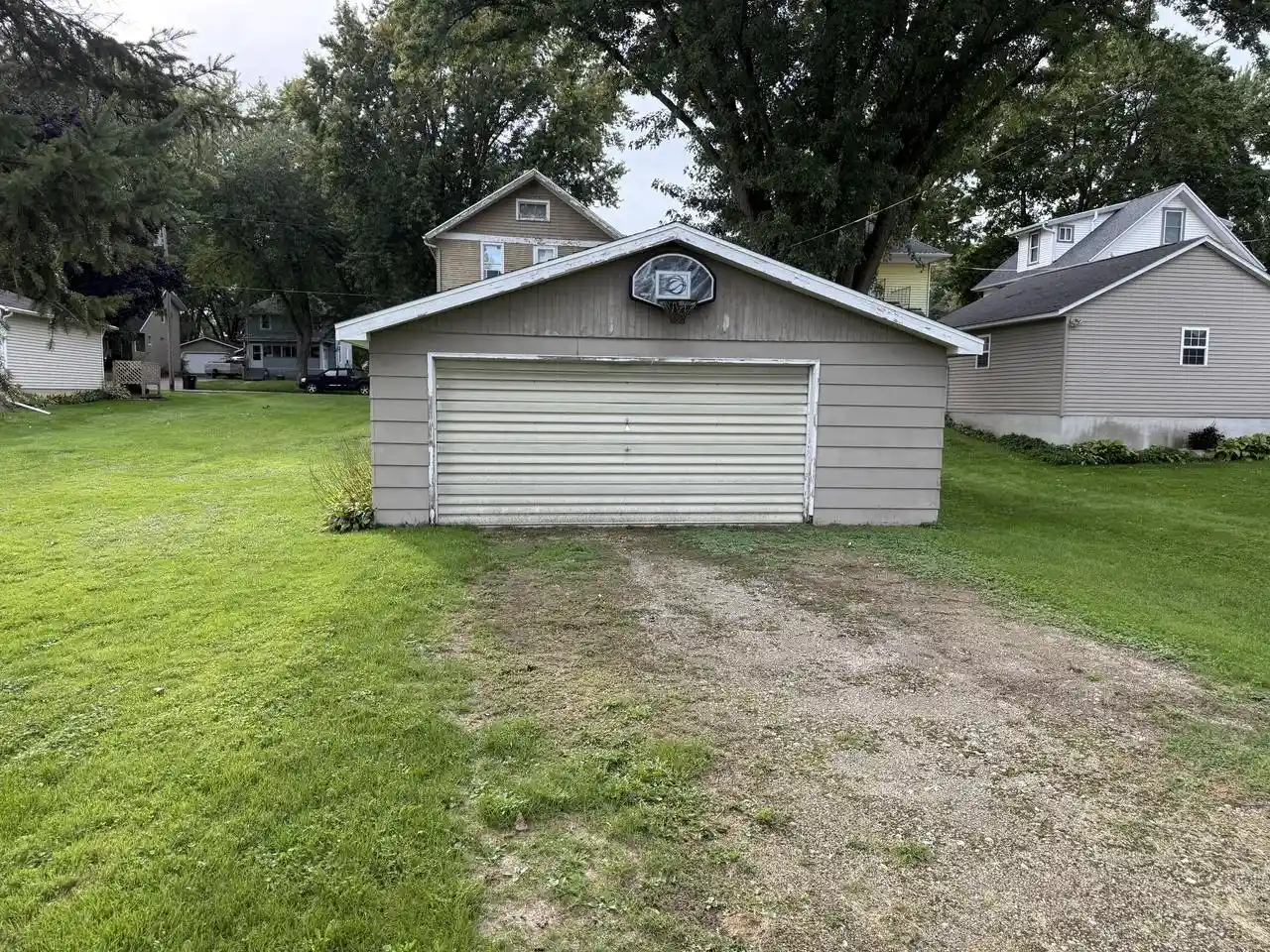Photo 3 of Single family home for sale at 319 York St, Beaver Dam, WI 53916 | MLS# 1981509 | Listing updated on 2026-09-21