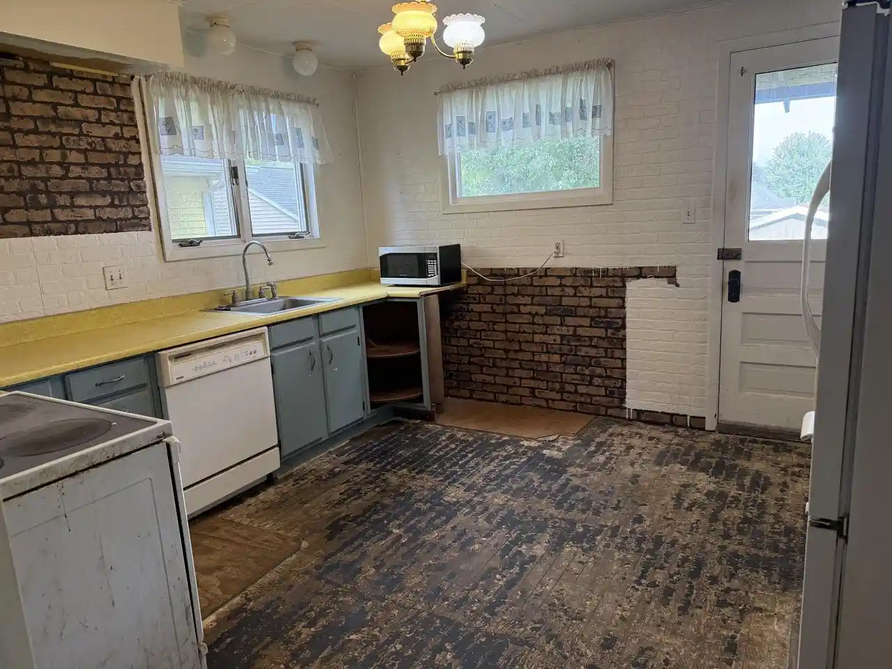 Photo 4 of Single family home for sale at 319 York St, Beaver Dam, WI 53916 | MLS# 1981509 | Listing updated on 2026-09-21