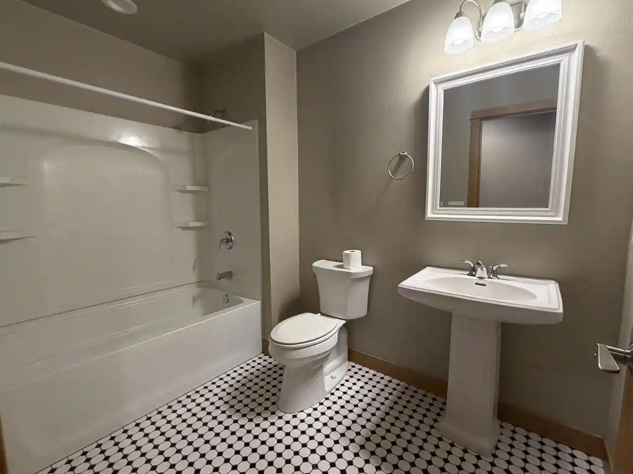 Photo 4 of Condo for sale at 4023 Spring Ct, Sheboygan, WI 53083 | MLS# 1981510 | Listing updated on 2026-10-07