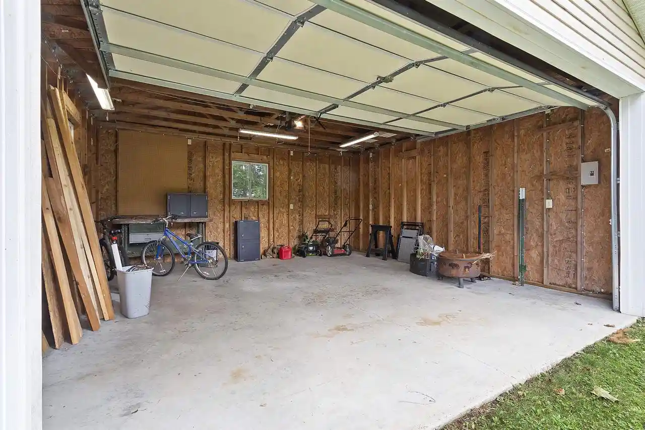 Photo 4 of Single family home for sale at 420 S Milwaukee Ave, Oconto Falls, WI 54154 | MLS# 50333013 | Listing updated on 2026-09-29