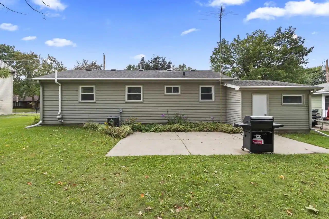 Photo 6 of Single family home for sale at 420 S Milwaukee Ave, Oconto Falls, WI 54154 | MLS# 50333013 | Listing updated on 2026-09-29