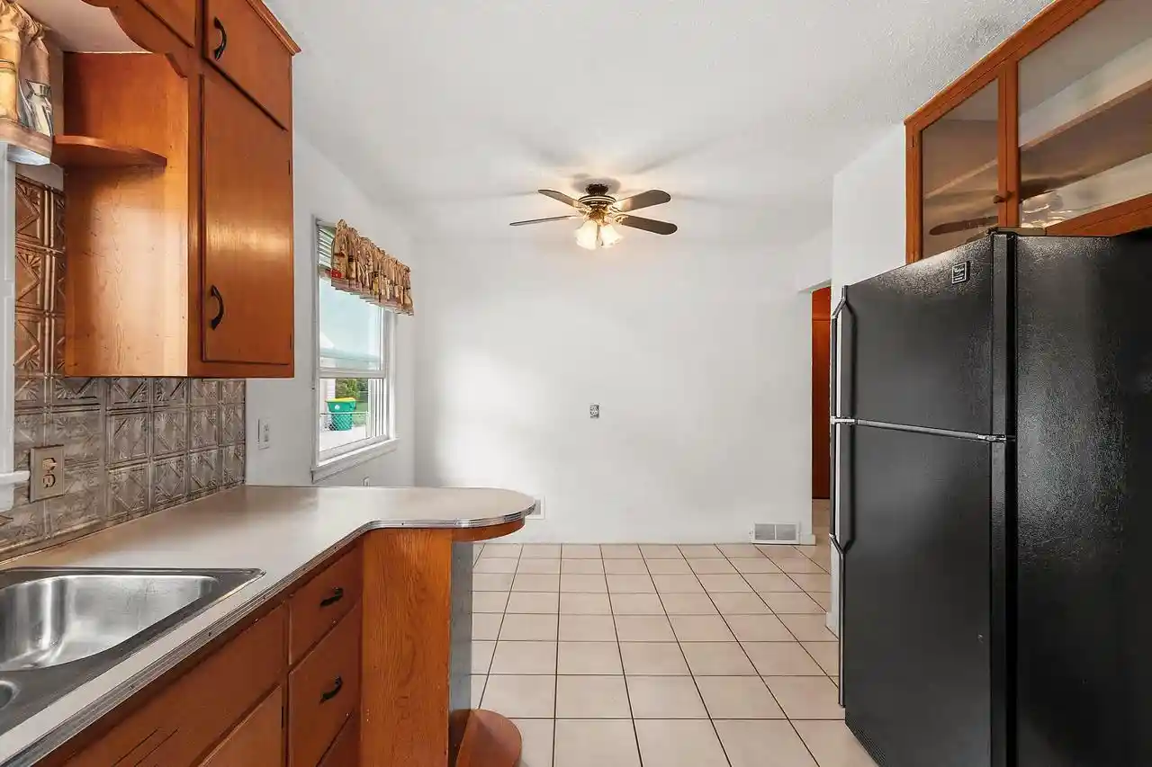 Photo 4 of Single family home for sale at 1030 Hickory Hl Dr, Green Bay, WI 54304 | MLS# 50333017 | Listing updated on 2026-09-24