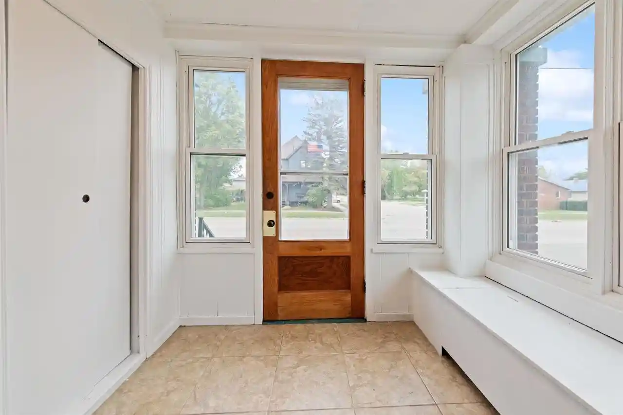 Photo 3 of Single family home for sale at 714 14th Avenue, Menominee, MI 49858 | MLS# 50333018 | Listing updated on 2026-09-29