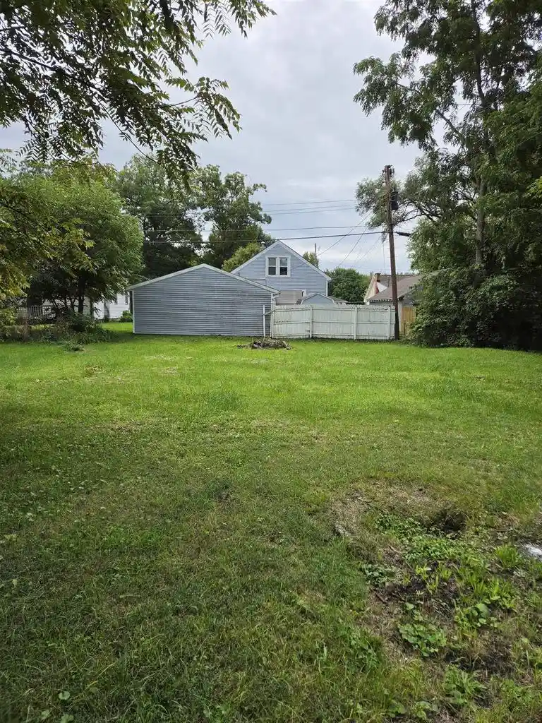 Photo 3 of Single family home for sale at 234 E South Ave, Beloit, WI 53511 | MLS# 2033114 | Listing updated on 2026-09-21