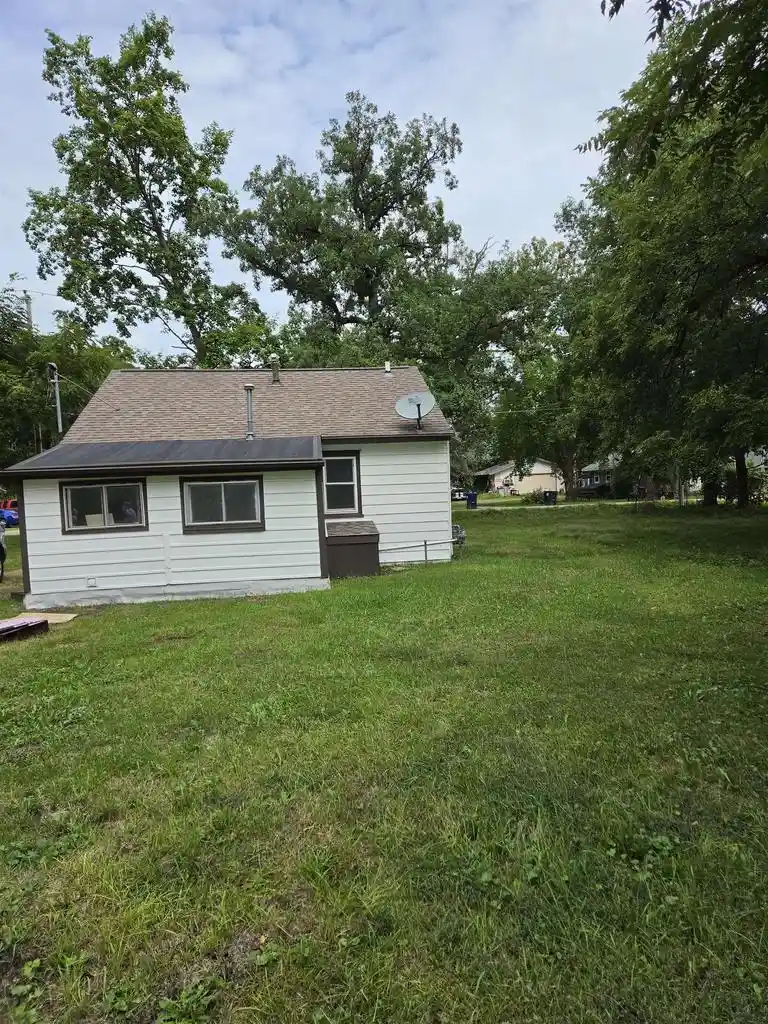 Photo 4 of Single family home for sale at 234 E South Ave, Beloit, WI 53511 | MLS# 2033114 | Listing updated on 2026-09-21