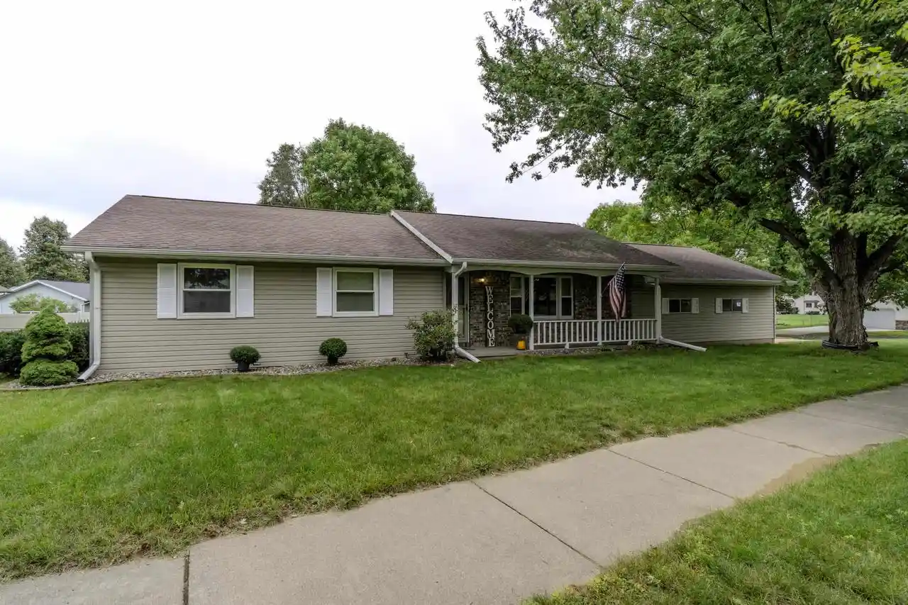 Photo 1 of Single family home for sale at 1308 Quaw St, Wausau, WI 54401 | MLS# 22604678 | Listing updated on 2026-09-23