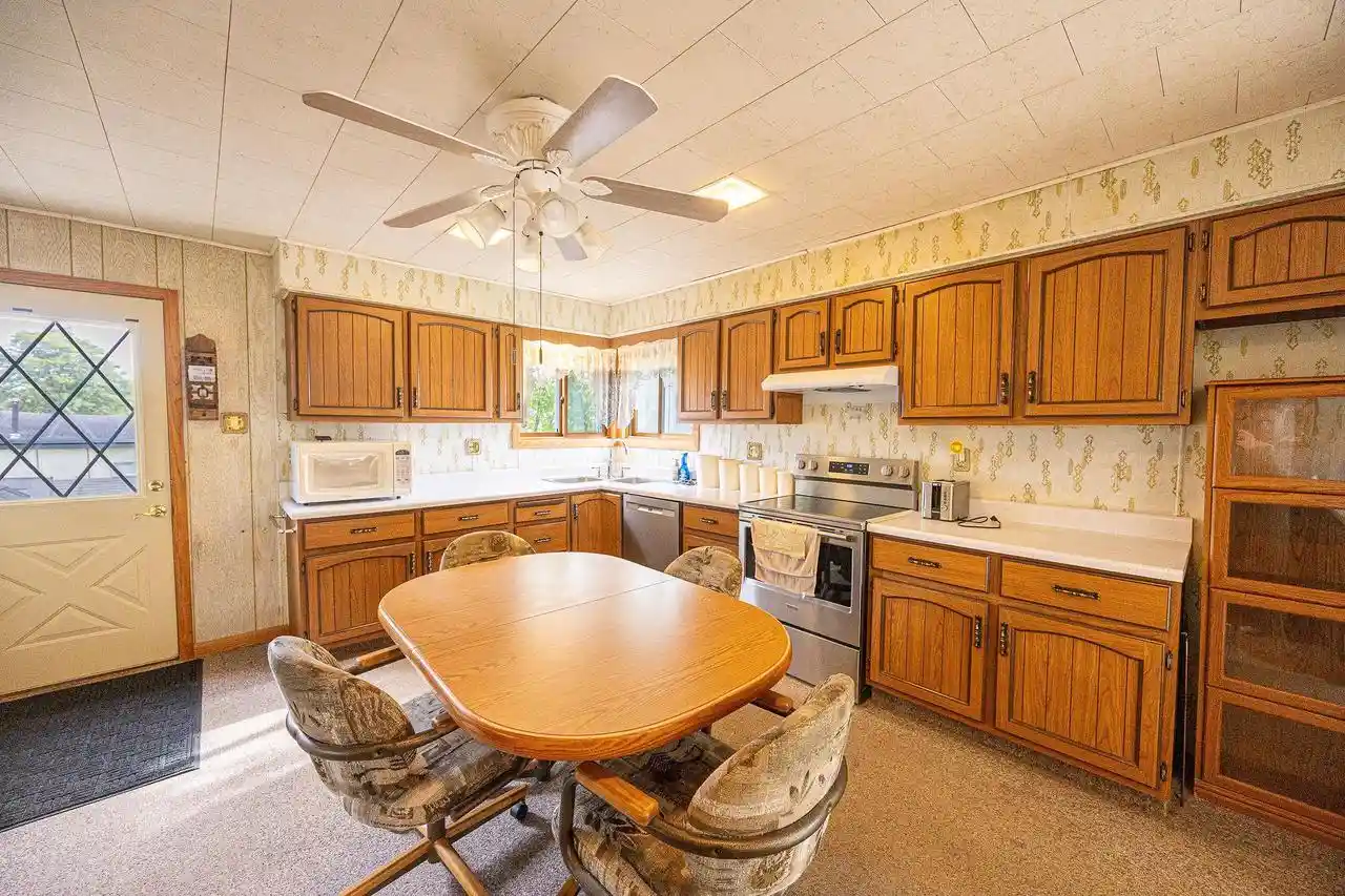 Photo 3 of Single family home for sale at 250 N Oakland Ave, Oconto Falls, WI 54154 | MLS# 50333016 | Listing updated on 2026-09-25