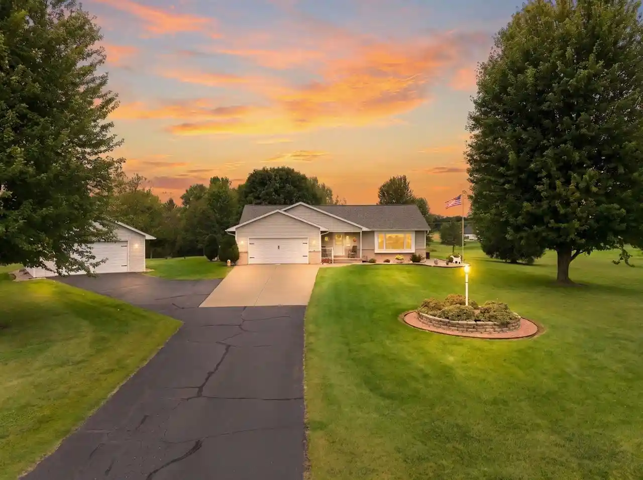 Single family home for sale at N1203 Crandon Ct, Greenville, WI 54942 | MLS# 50333023